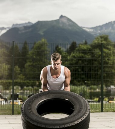 Sports World Fitness Center Functional Training Reifen | © AAlpentherme Gastein/Marktl Photography