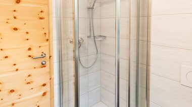 Haus Mühlbacher Badezimmer mit Dusche | © Haus Mühlbacher 