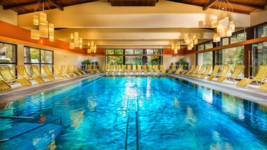 Hotel Palace Panoramabild innen pool | © Hotel Palace 