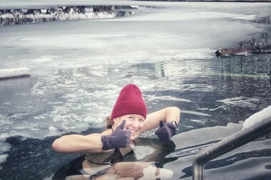 Eisbaden mit Christian Redl | © Alpentherme Gastein