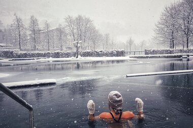 Eisbaden mit Christian Redl | © Alpentherme Gastein
